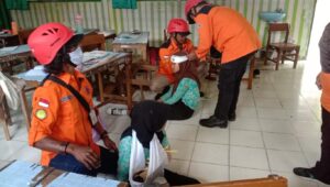 Simulasi Bencana Gempa Bumi di SDN Banteran 1 Bersama Destana Donoharjo