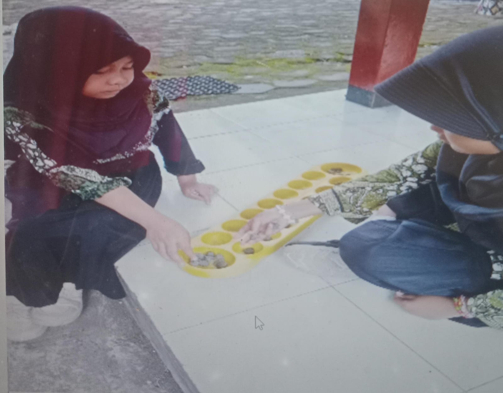 Permainan rakyat yang berada di Kayunan, dan Watugethek